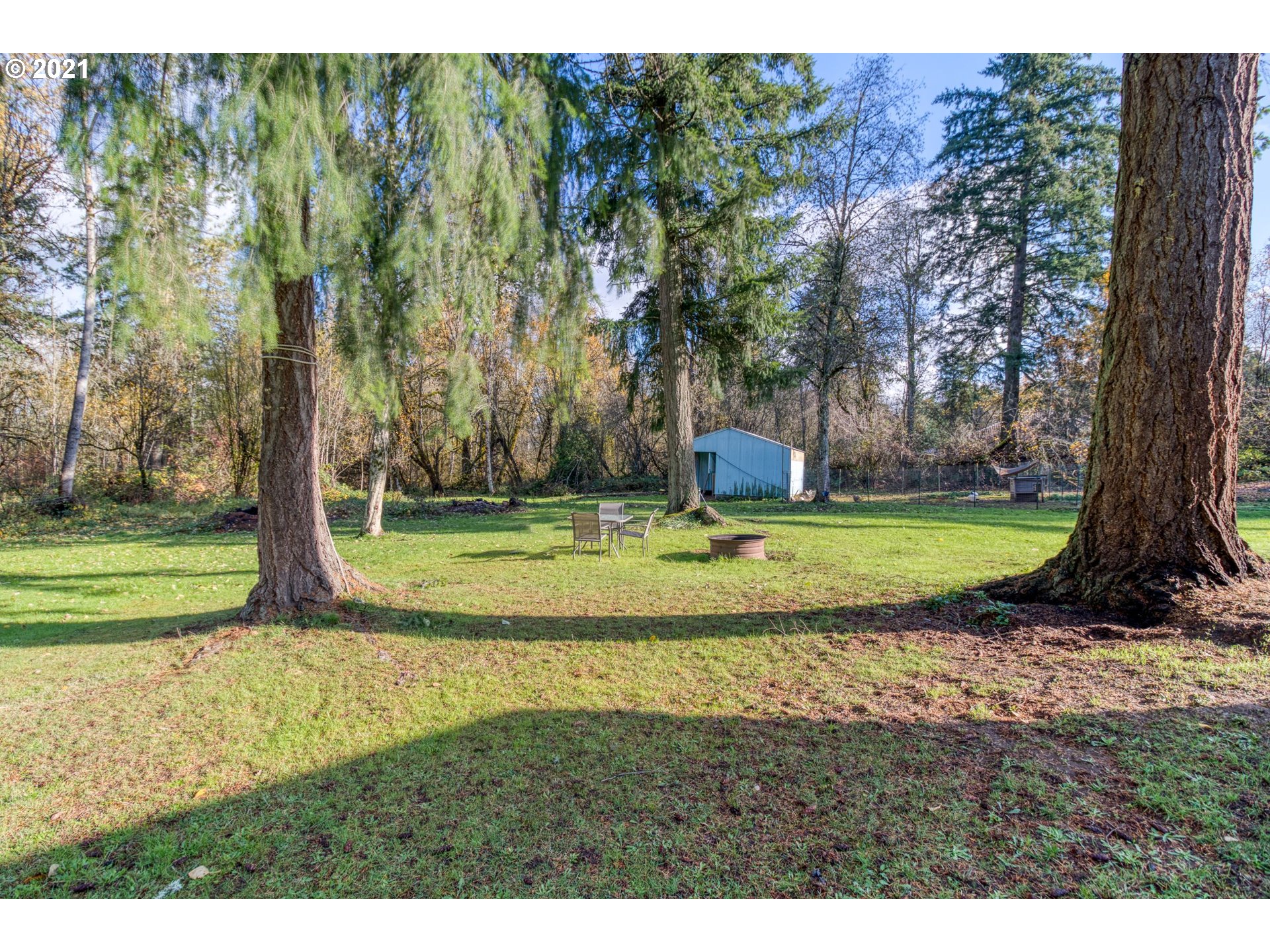 1913 Northeast 199th Street Ridgefield, WA 98642 - Photo 26 of 30 a view of a volley ball court
