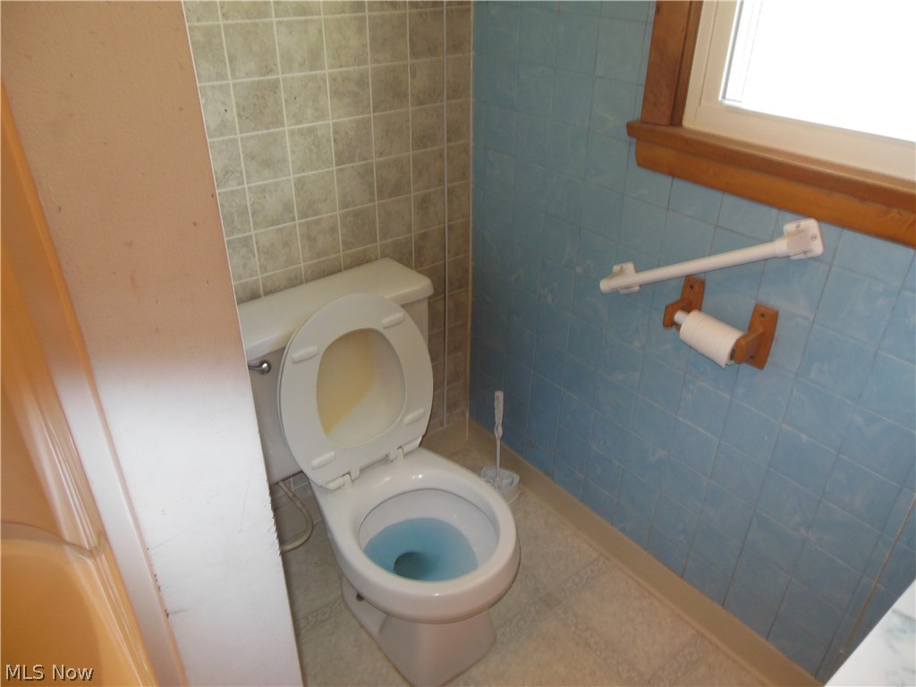 8305 Leavitt Road Amherst, OH 44001 - Photo 16 of 29 Gallery Image 16