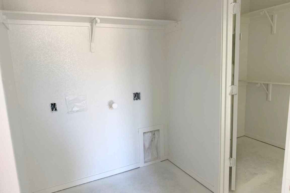 417 Raleigh Drive Georgetown, TX 78633 - Photo 12 of 40 a view of an empty walk in closet