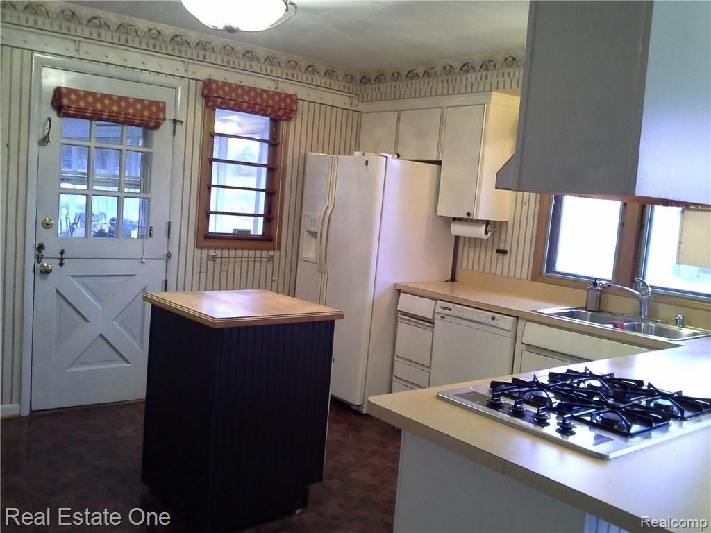 36900 West Eleven Mile Road Farmington, MI 48331 - Photo 25 of 70