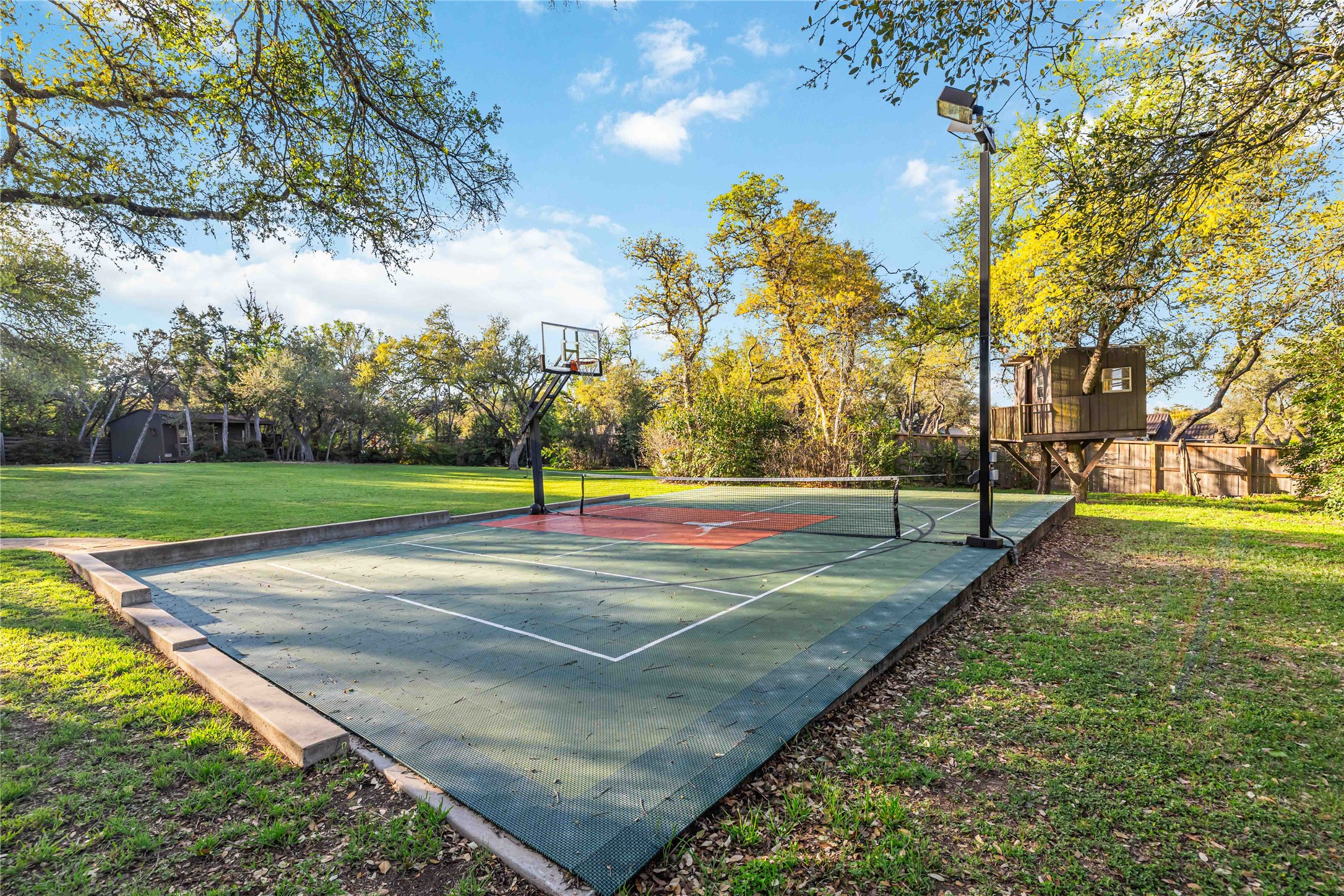 10903 Cade Circle Austin, TX 78726 - Photo 10 of 40 View of sport court featuring community basketball court