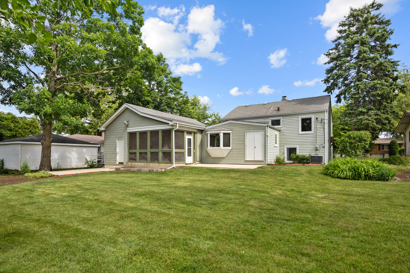 629 Inverness Road Lisle, IL 60532 - Photo 24 of 25 Gallery Image 24