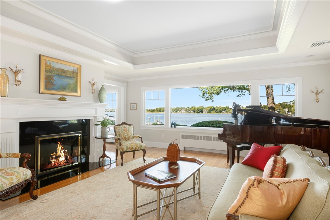 29 Riverside Drive Barrington, RI 02806 - Photo 17 of 43