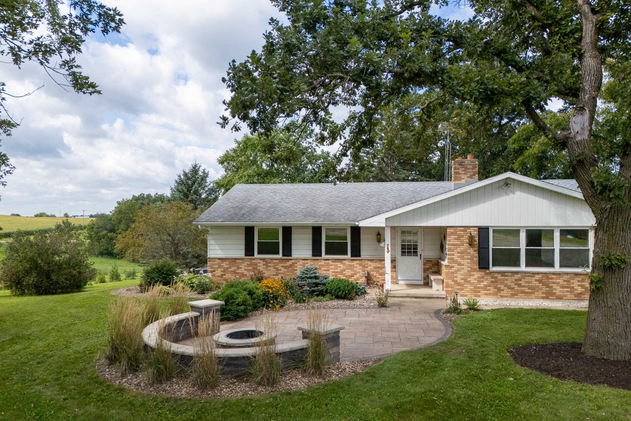 2542 County Rd P Road Verona, WI 53593 - Photo 9 of 89
