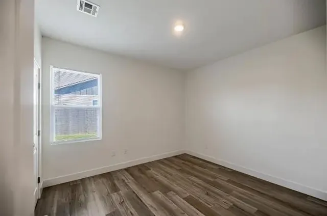 $325,000 | 5770 Circle Wichita Ks 67220, Wichita, KS 67218