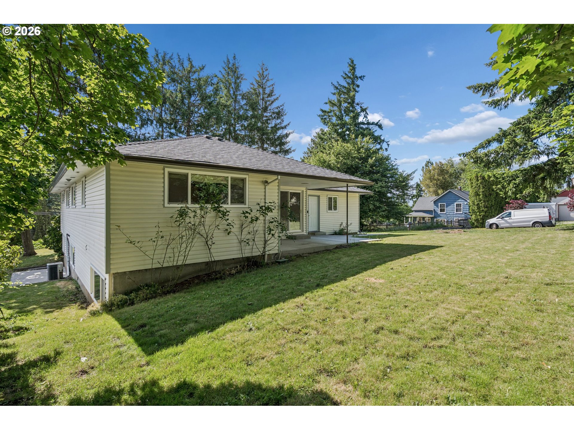 1450 Southwest 26th Court Gresham, OR 97080 - Photo 43 of 47 Front Yard