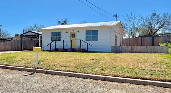 $1,500 | 404 West Haynie Street, Llano, TX 78643
