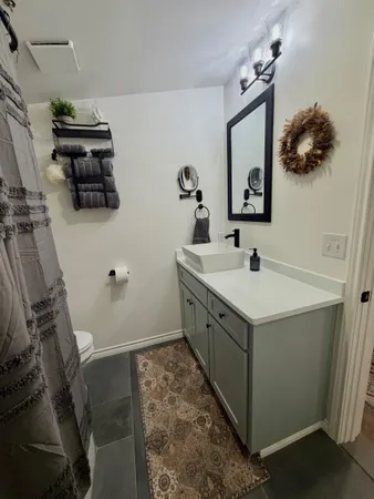 $1,500 | 404 West Haynie Street, Llano, TX 78643