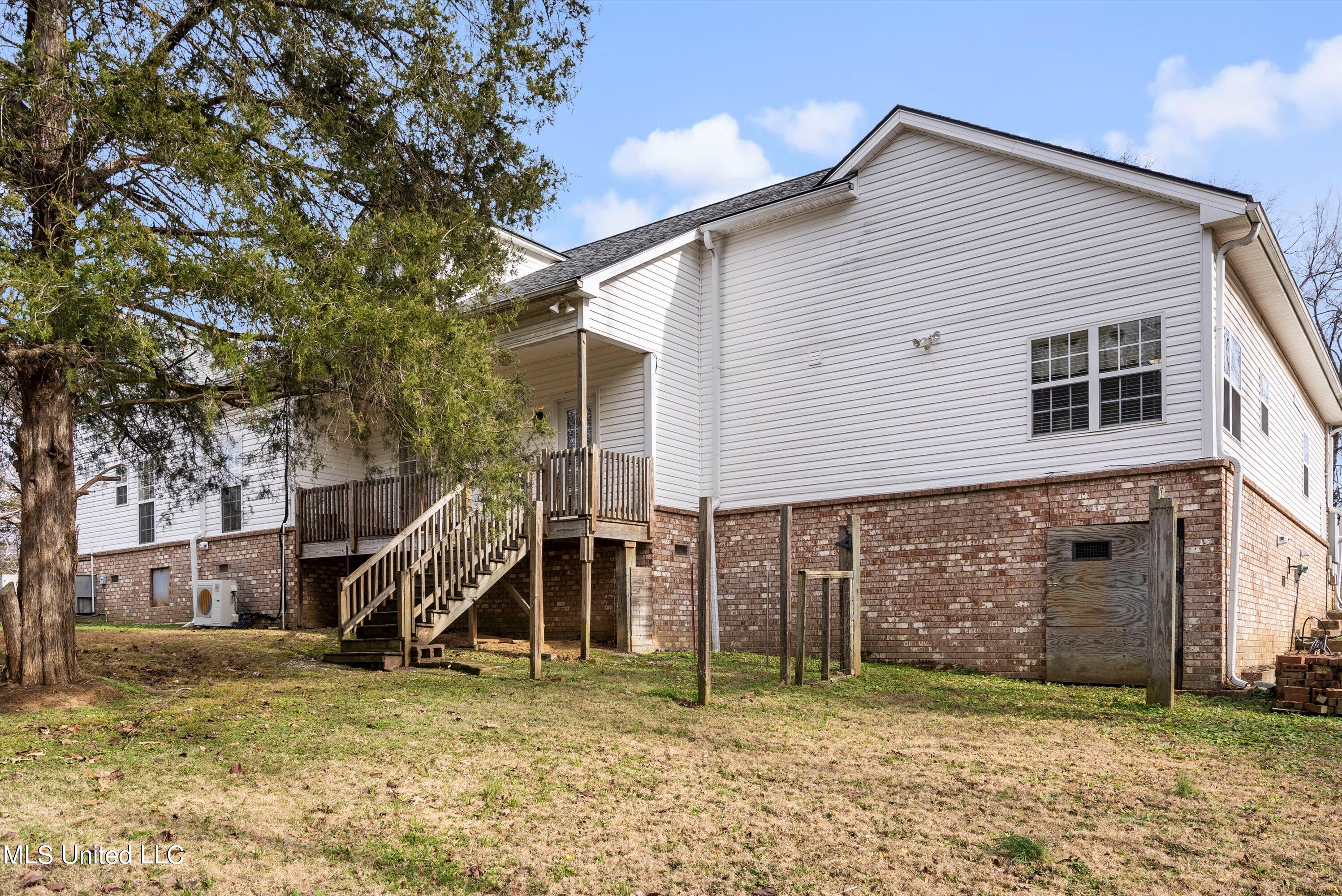 195 Red Banks Road South Byhalia, MS 38611 - Photo 46 of 53 46-Rear of Home