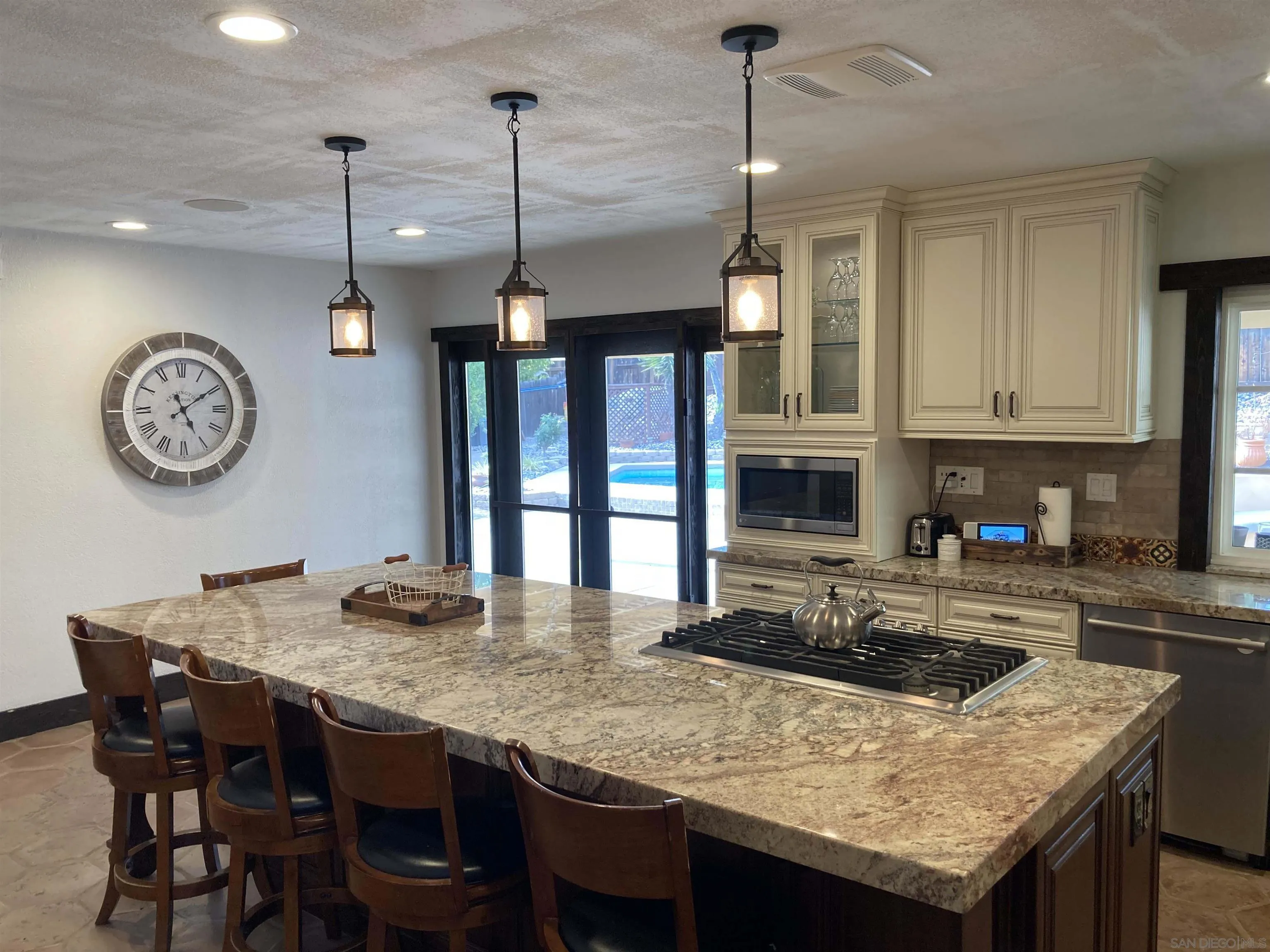 14026 Twin Peaks Road Poway, CA 92064 - Photo 12 of 16 Gallery Image 12
