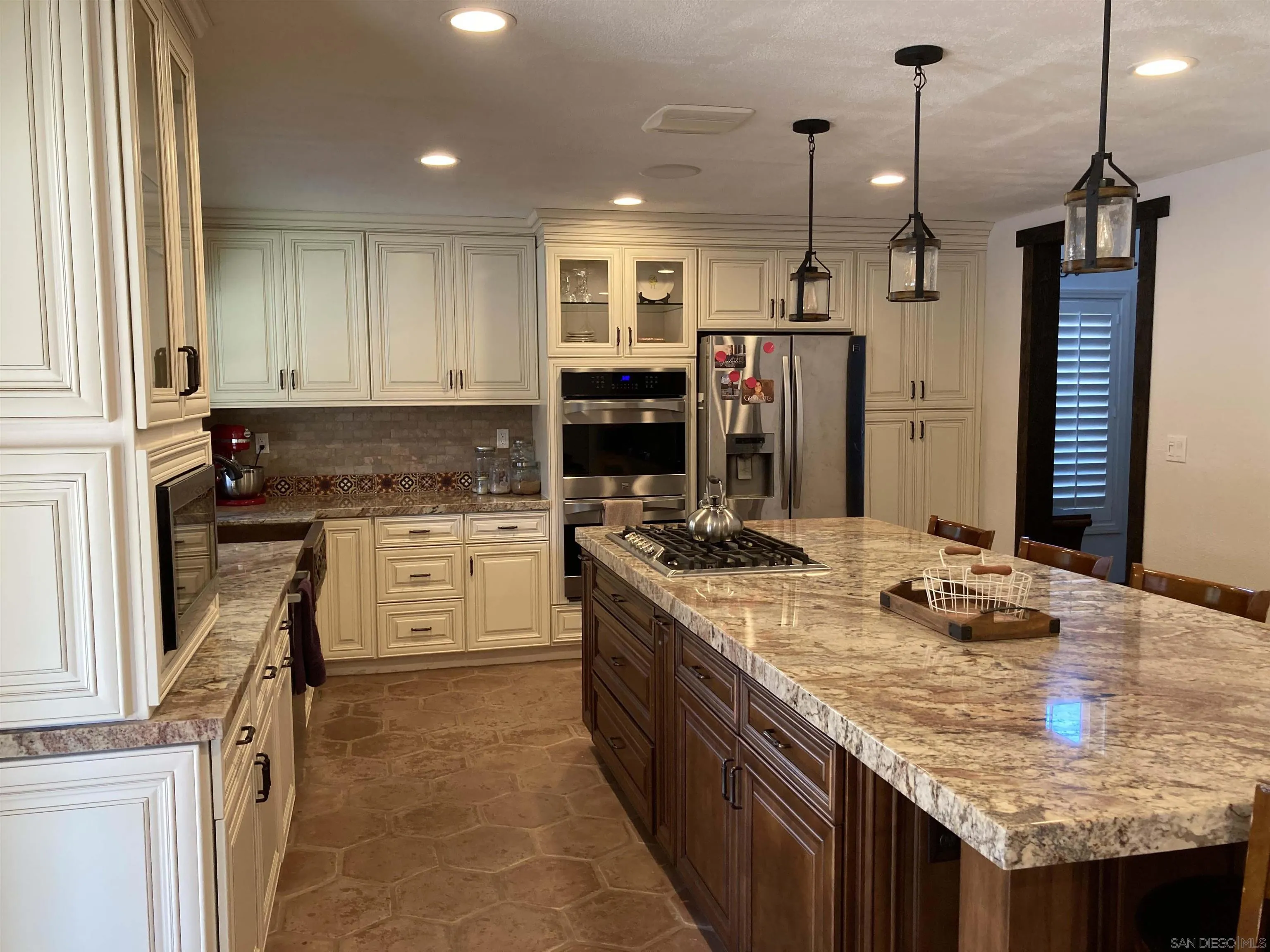 14026 Twin Peaks Road Poway, CA 92064 - Photo 10 of 16 Gallery Image 10