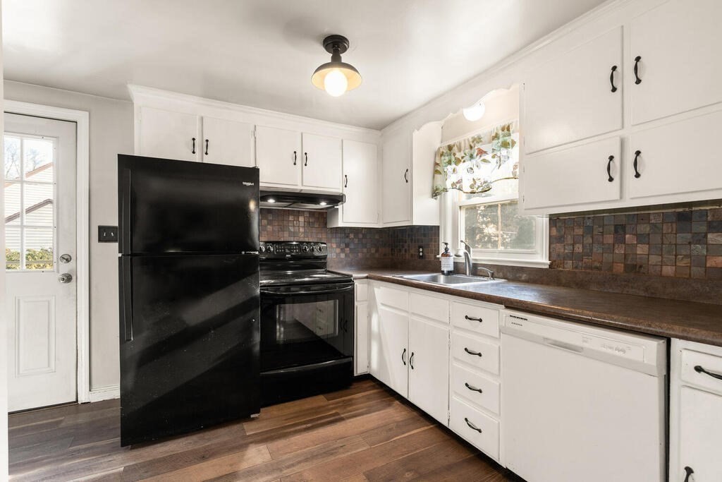 11 Harwick Road Wakefield, MA 01880 - Photo 11 of 32 Gallery Image 11