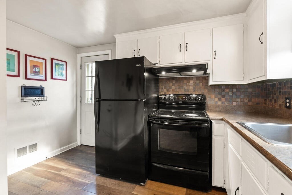 11 Harwick Road Wakefield, MA 01880 - Photo 12 of 32 Gallery Image 12