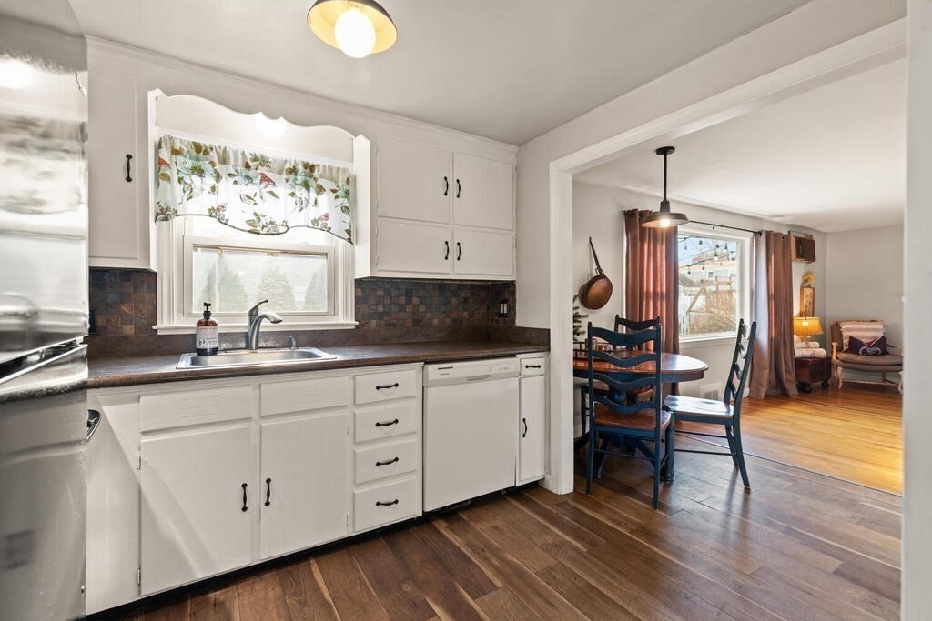 11 Harwick Road Wakefield, MA 01880 - Photo 13 of 32 Gallery Image 13