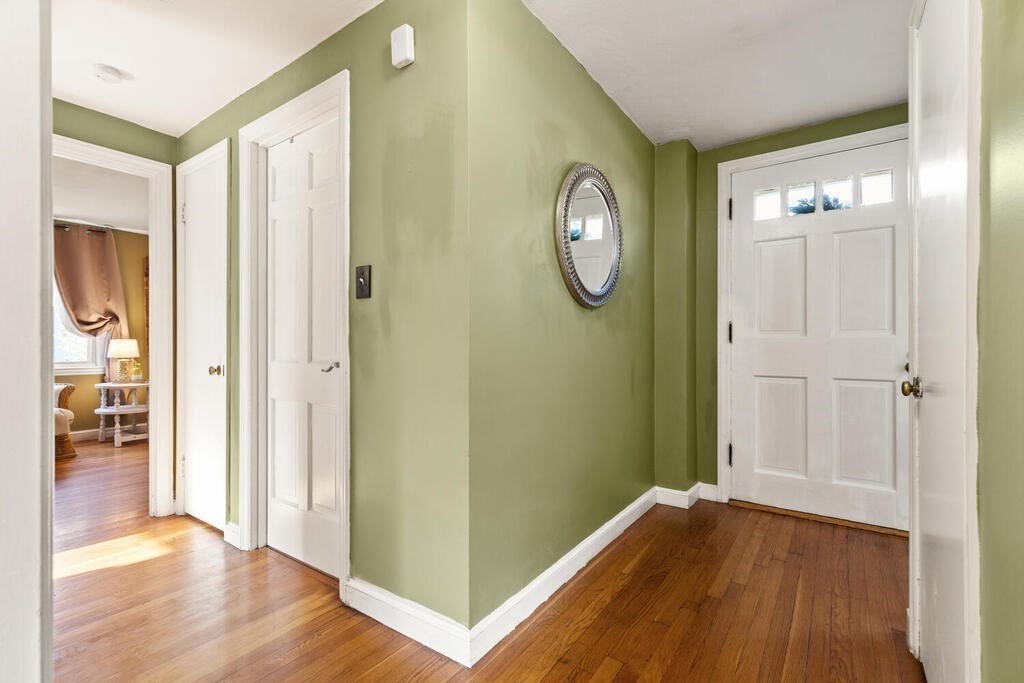 11 Harwick Road Wakefield, MA 01880 - Photo 4 of 32 Gallery Image 4