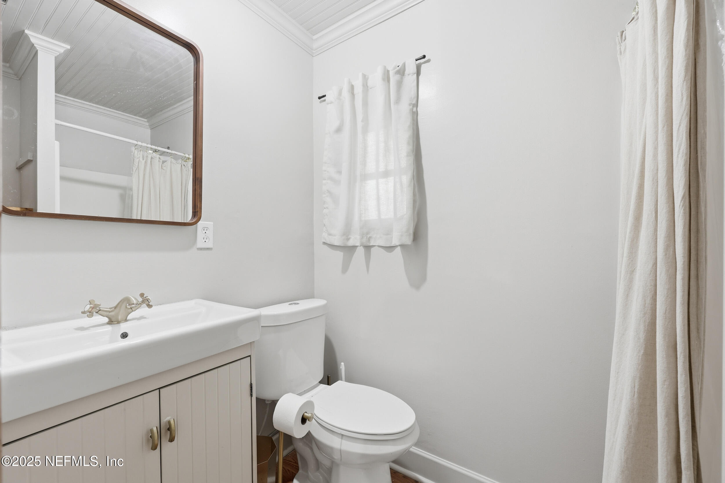 1315 Mayfair Road Jacksonville, FL 32207 - Photo 41 of 48 Bathroom 3