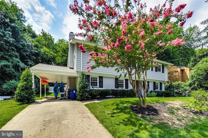 9408 Byeforde Road Kensington, MD 20895 - Photo 3 of 48