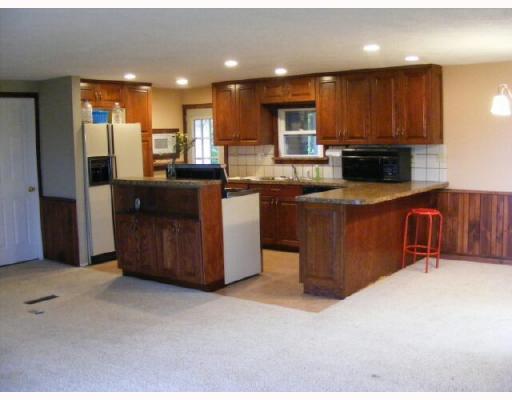 182 Beacon Road Renfrew, PA 16053 - Photo 7 of 17 Kitchen.