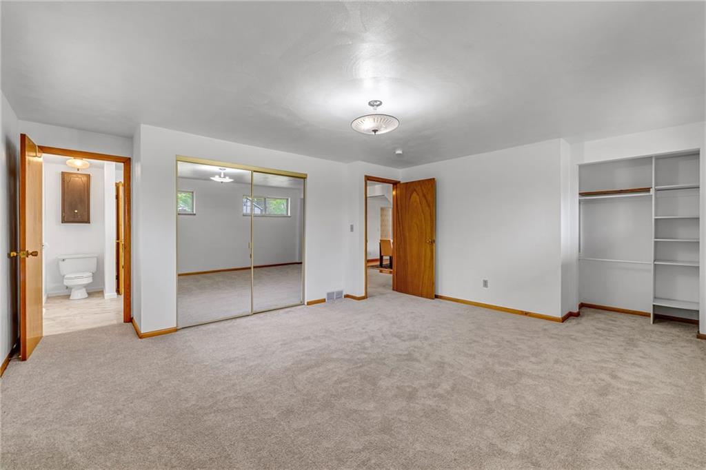 2052 Hulton Road Verona, PA 15147 - Photo 19 of 47