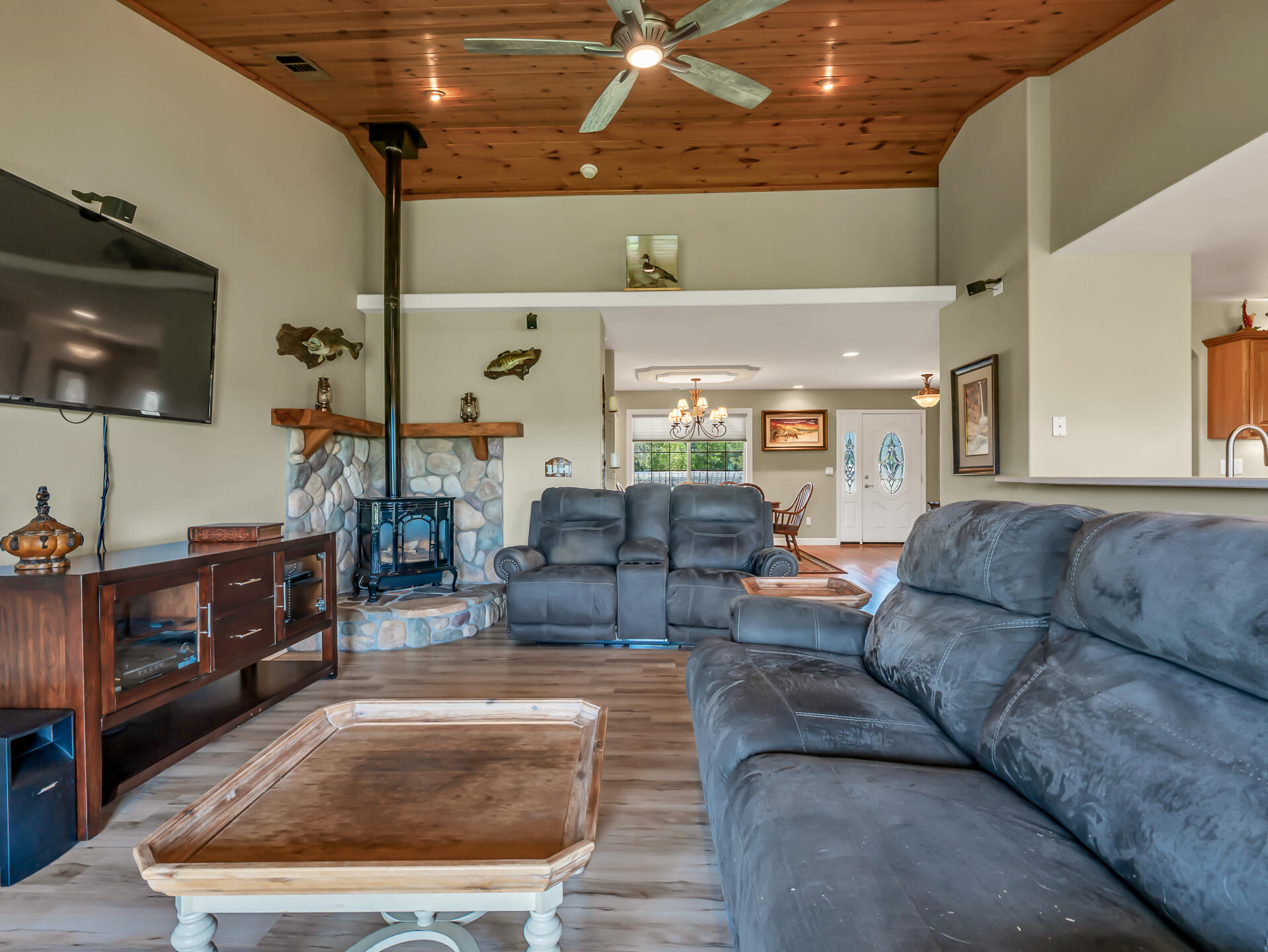 5890 Deschutes Road Anderson, CA 96007 - Photo 22 of 57 5890DeschutesRoad-67