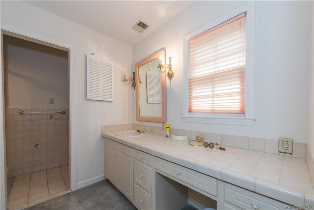 1305 Berkeley Lane Lancaster, SC 29720 - Photo 12 of 24