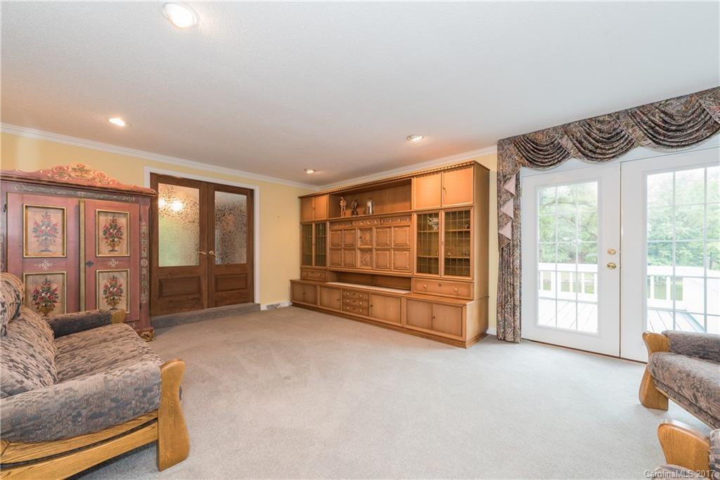 1305 Berkeley Lane Lancaster, SC 29720 - Photo 4 of 24