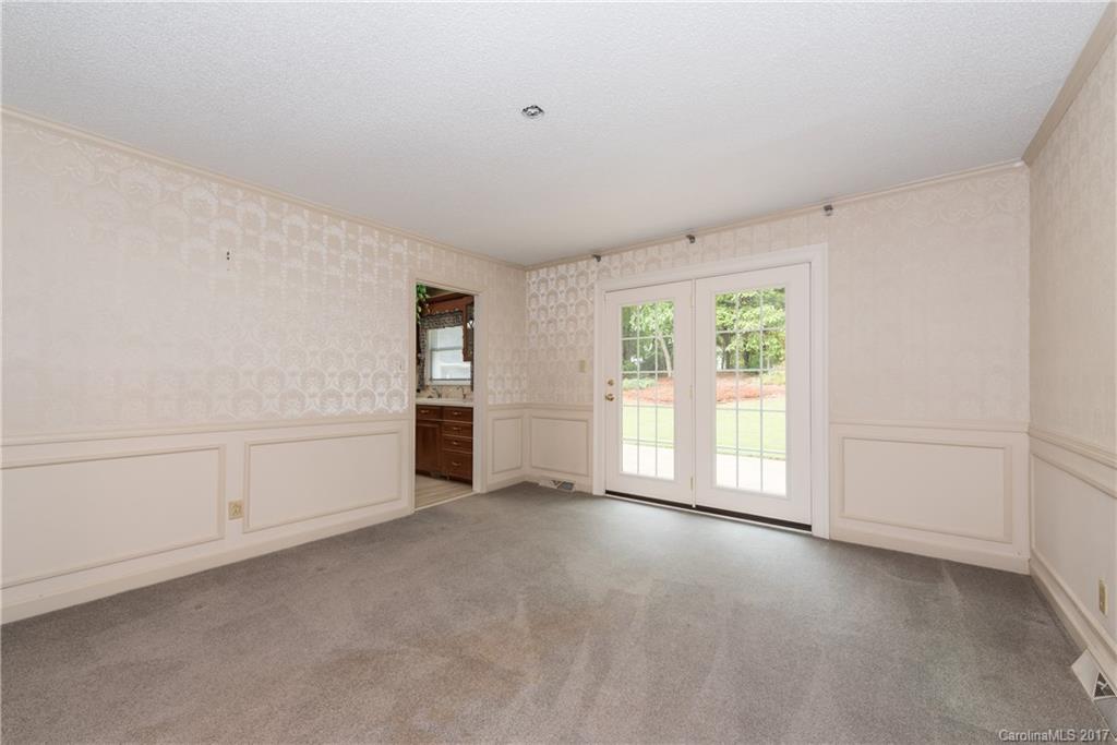 1305 Berkeley Lane Lancaster, SC 29720 - Photo 5 of 24