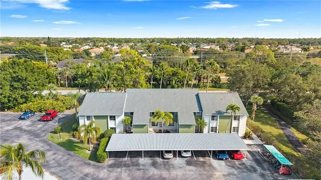 $250,000 | 2904 Kings Lake Boulevard, Unit 2904, Naples, FL 34112