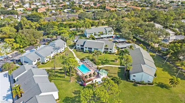 $250,000 | 2904 Kings Lake Boulevard, Unit 2904, Naples, FL 34112