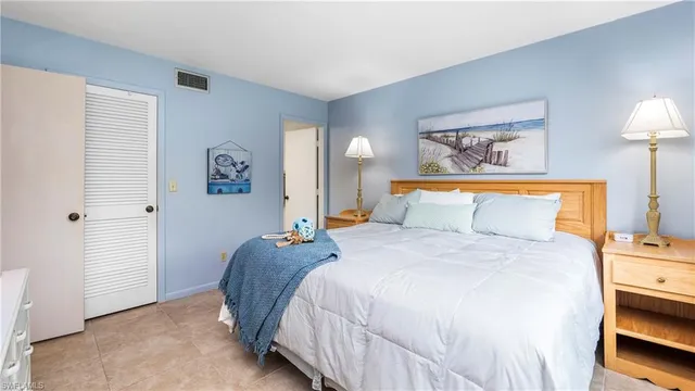 $270,000 | 2904 Kings Lake Boulevard, Unit 2904, Naples, FL 34112