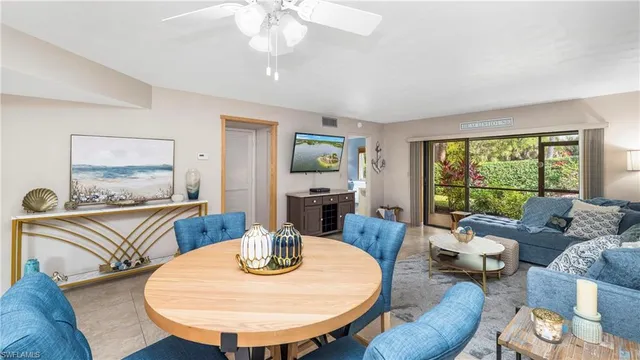 $270,000 | 2904 Kings Lake Boulevard, Unit 2904, Naples, FL 34112