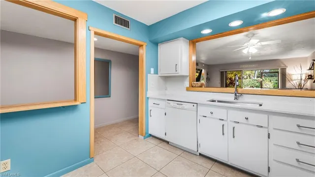 $250,000 | 2904 Kings Lake Boulevard, Unit 2904, Naples, FL 34112