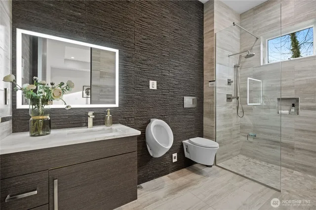 $2,499,999 | 11210 Southeast 74th Street, Newcastle, WA 98056