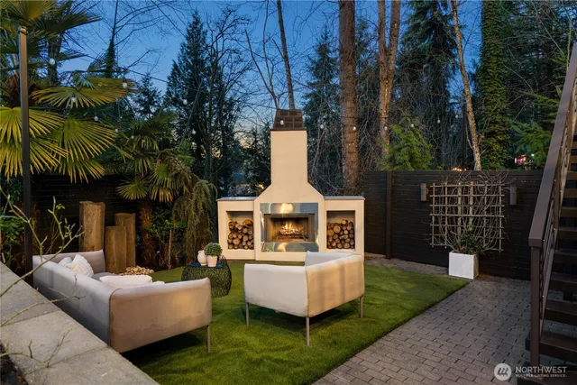 $2,499,999 | 11210 Southeast 74th Street, Newcastle, WA 98056