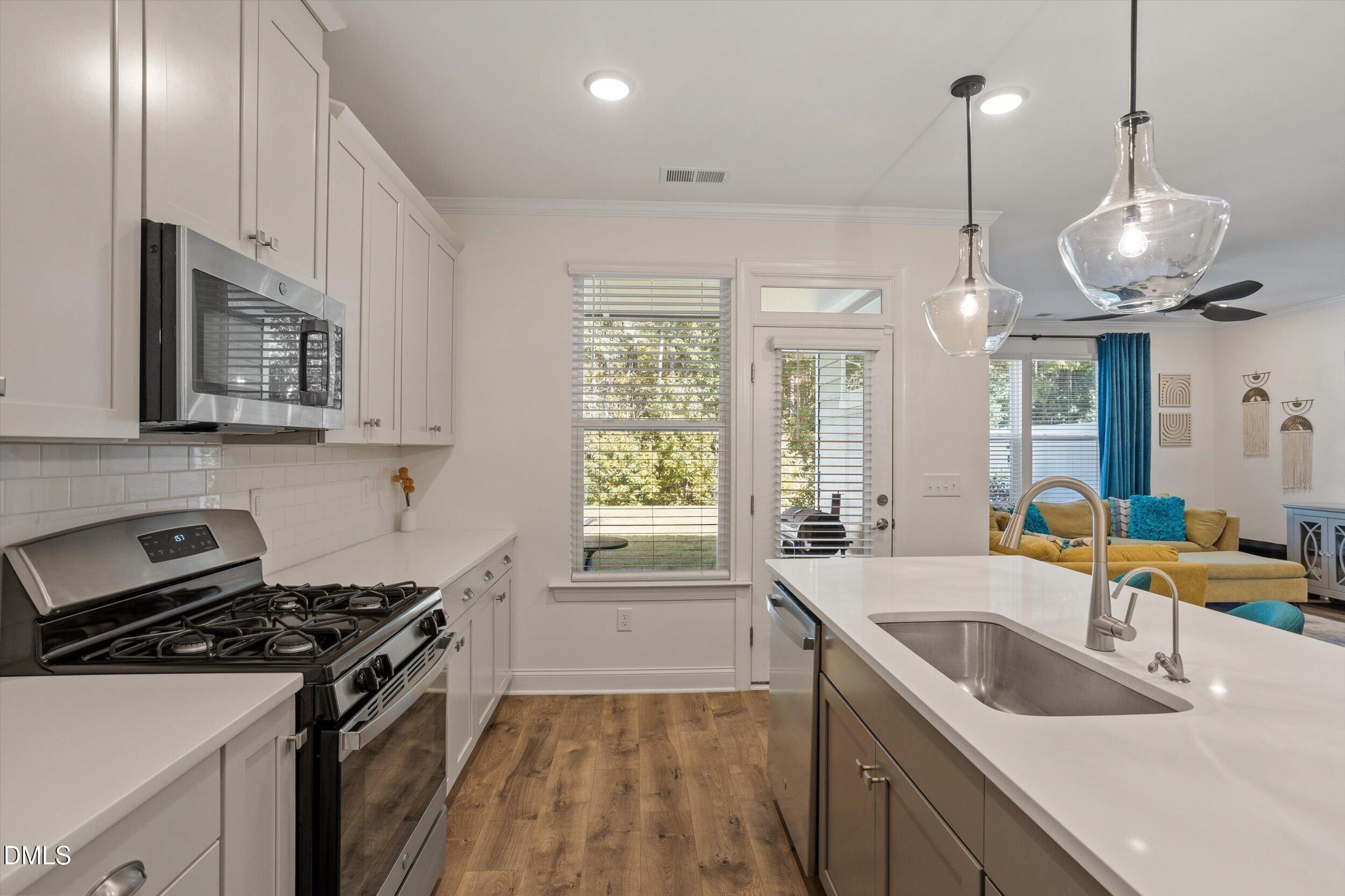 113 Raccoon Path Holly Springs, NC 27540 - Photo 12 of 28 113 Raccoon Path Kitchen