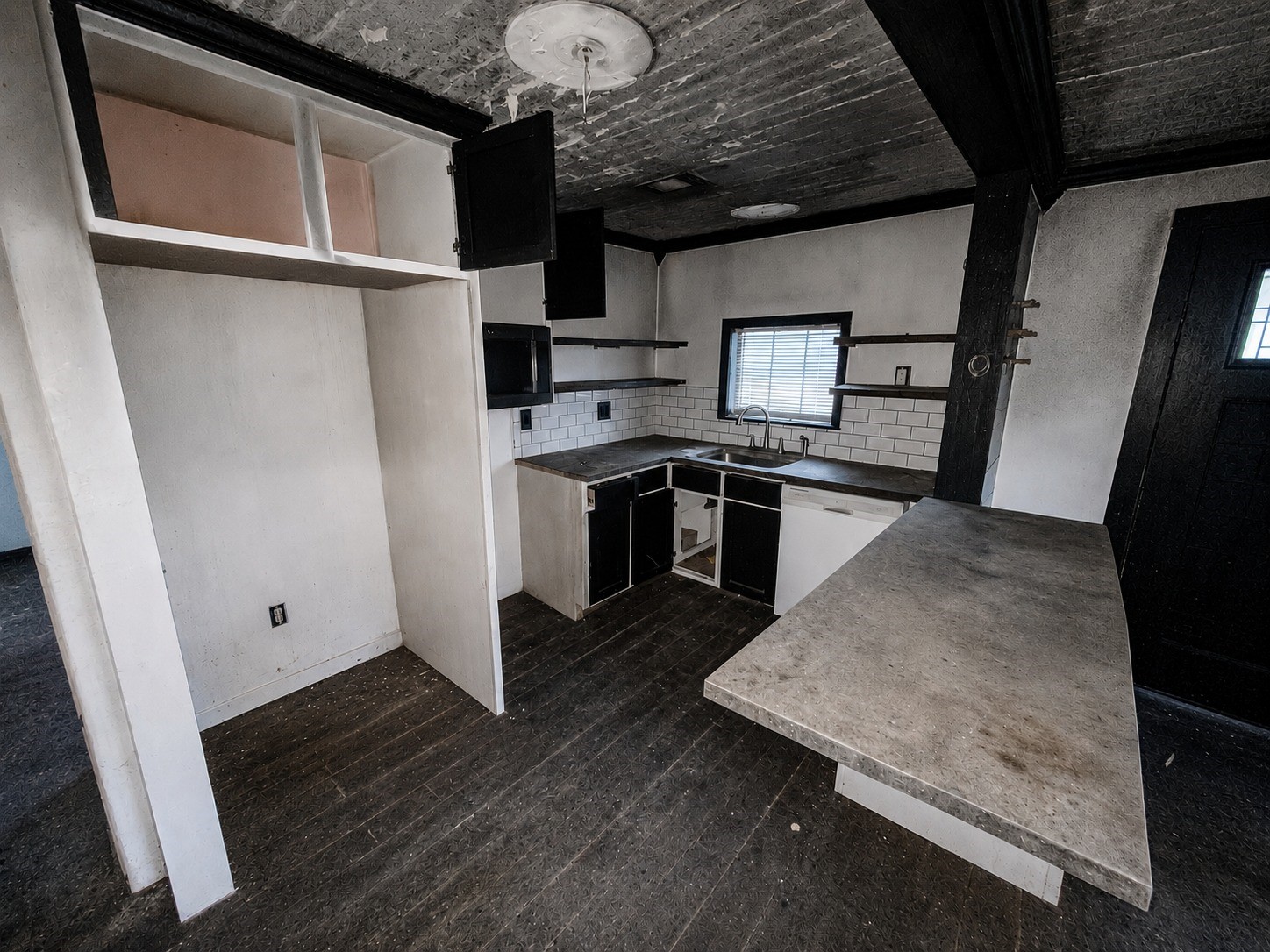 613 East Wilkins Street Angleton, TX 77515 - Photo 4 of 9