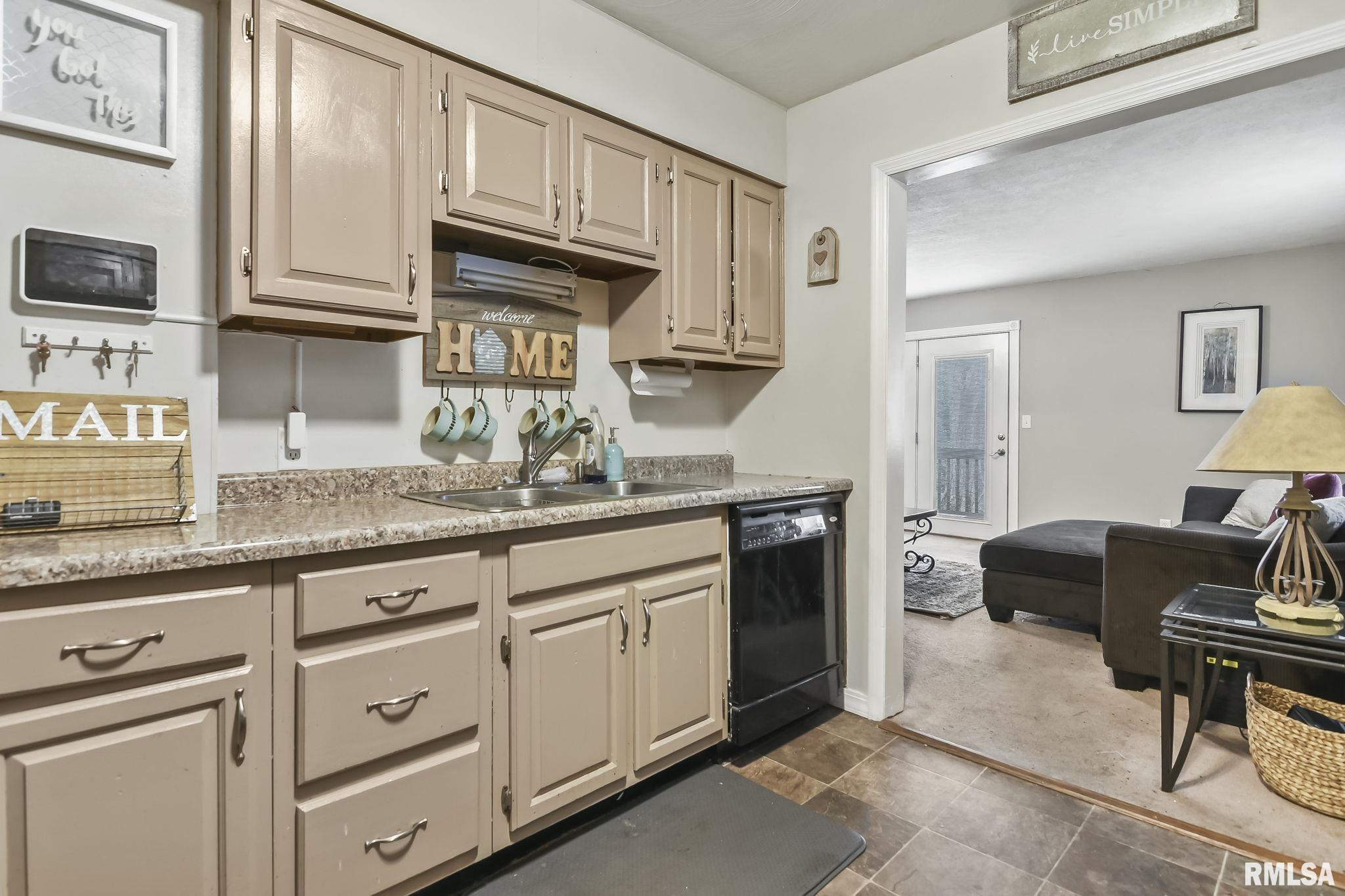 3330 Sherman Street Springfield, IL 62703 - Photo 8 of 29