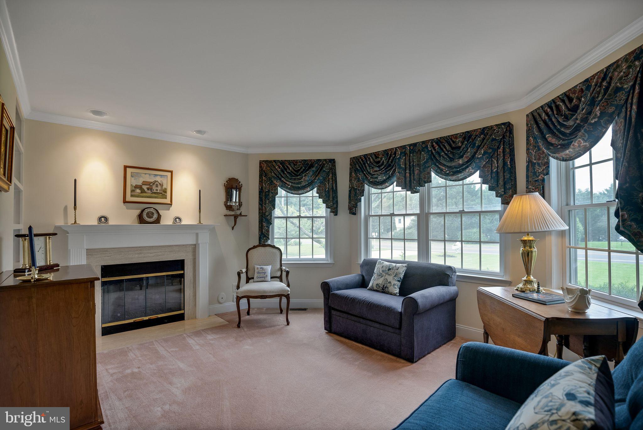 241 Bells Lake Road Turnersville, NJ 08012 - Photo 4 of 33 Living Room View 1