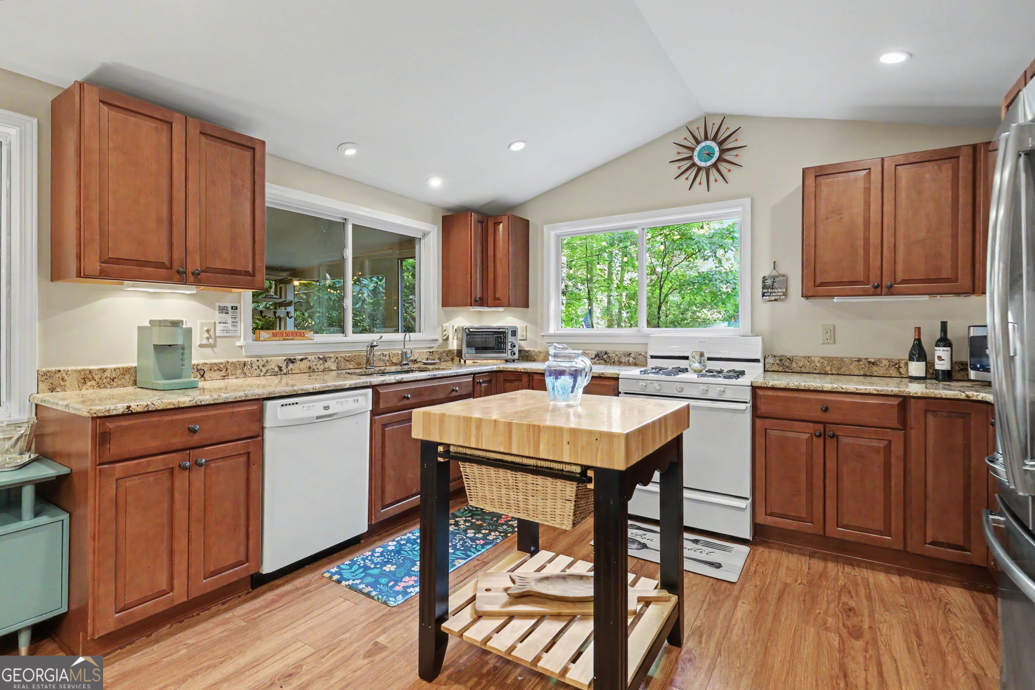 276 Fulton Road Tiger, GA 30576 - Photo 15 of 64