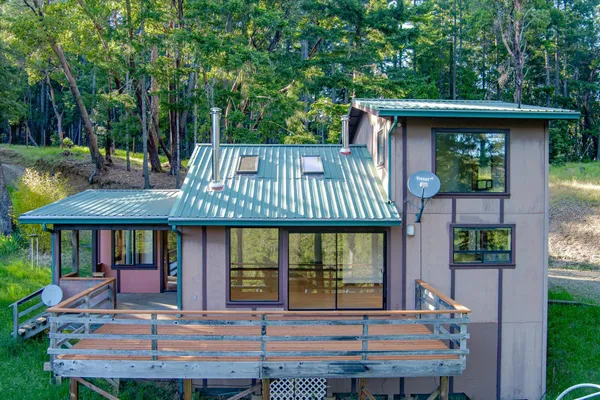 $399,000 | 4001 Old Briceland Road, Garberville, CA 95542