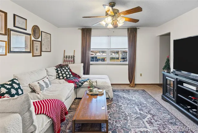 $215,000 | 350 Illinois Avenue, Wood River, IL 62095