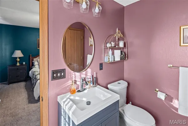 $215,000 | 350 Illinois Avenue, Wood River, IL 62095