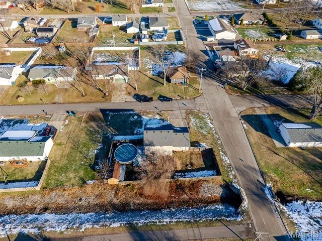 $215,000 | 350 Illinois Avenue, Wood River, IL 62095