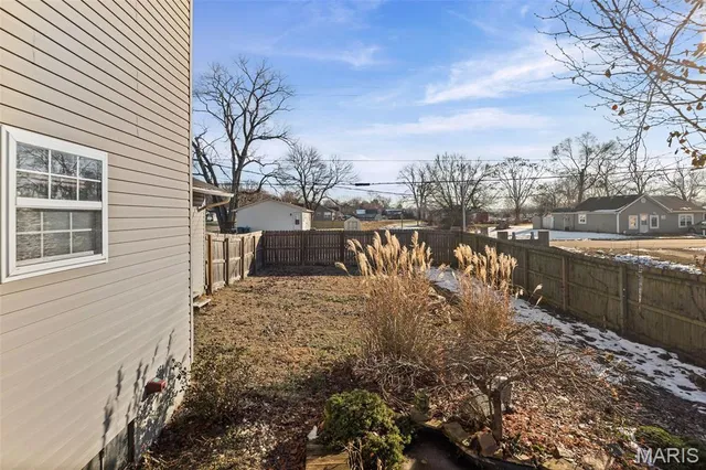 $215,000 | 350 Illinois Avenue, Wood River, IL 62095