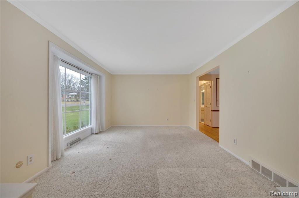 1882 Fair Oak Drive Rochester Hills, MI 48309 - Photo 4 of 19