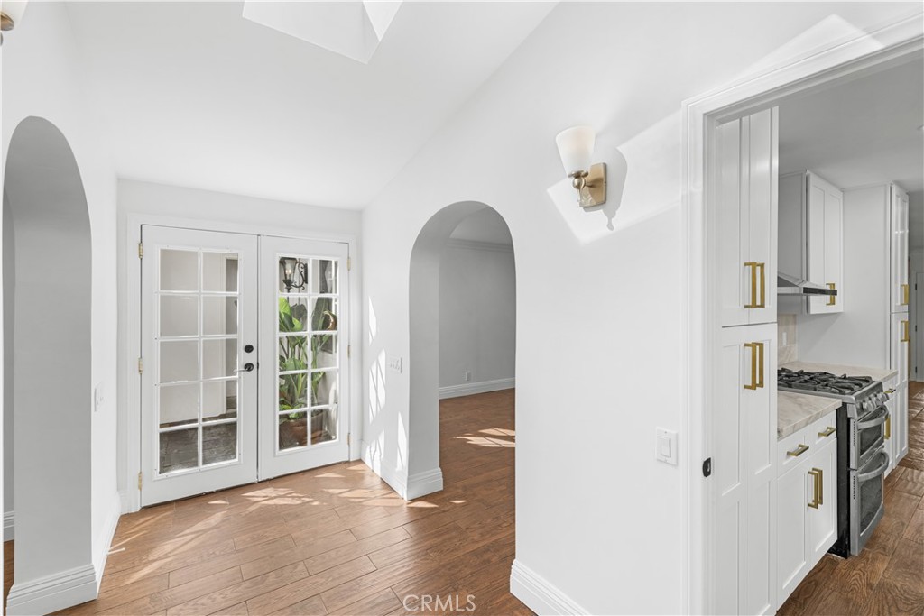 26096 Adamor Road Calabasas, CA 91302 - Photo 9 of 61 View in foyer looking back towards secondary entry doors.