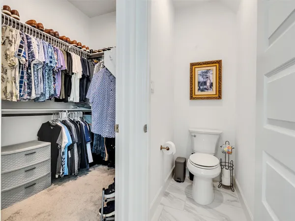 a view of a walk in closet