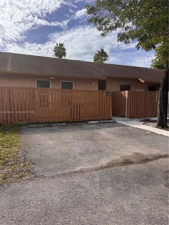 $3,000 | Country Club of Miami, Hialeah, FL 33015
