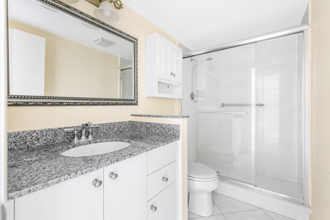 250 Northeast 20th Street, Unit 229 Boca Raton, FL 33431 - Photo 13 of 32 2nd Bathroom