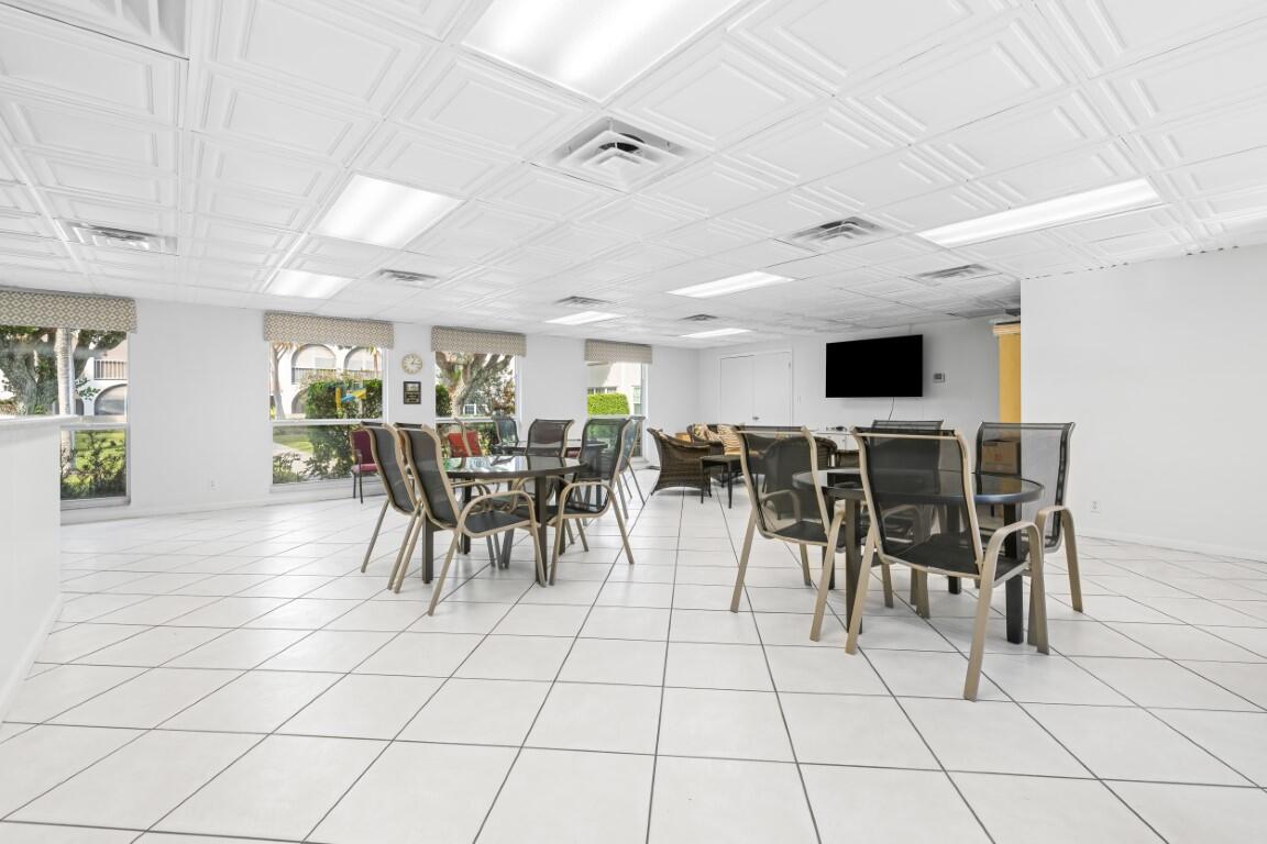 250 Northeast 20th Street, Unit 229 Boca Raton, FL 33431 - Photo 17 of 32 Clubhouse